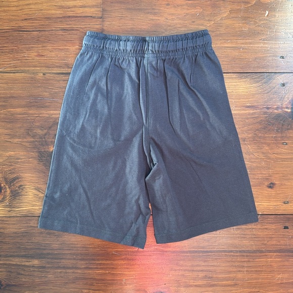Two Gymboree Boys Cotton Shorts - Picture 2 of 3